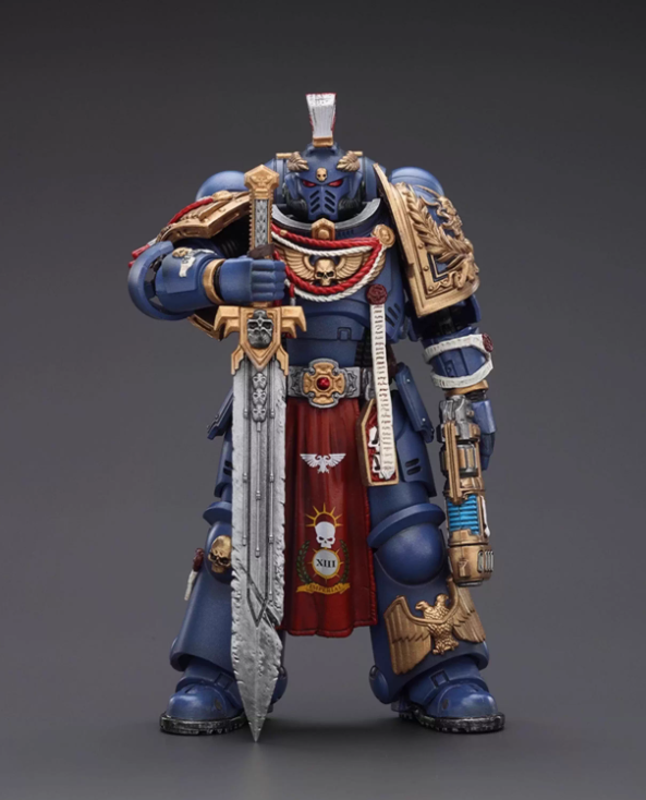 Ultramarines Relic Primus Armour with Plasma Pistol and Combat Blade