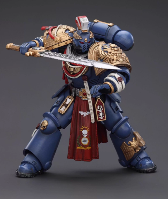 Ultramarines Relic Primus Armour with Plasma Pistol and Combat Blade