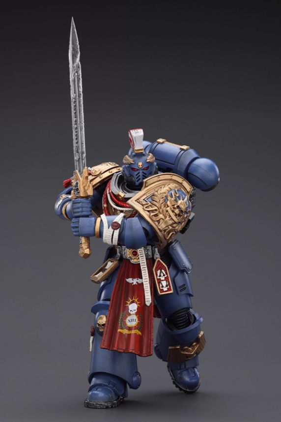 Ultramarines Relic Primus Armour with Plasma Pistol and Combat Blade
