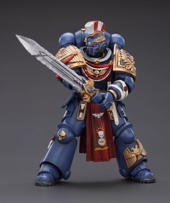 Ultramarines Relic Primus Armour with Plasma Pistol and Combat Blade