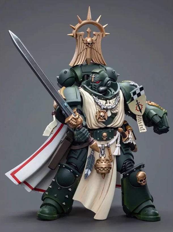 JOYTOY   Warhammer 40,000  Scale：1/18    Dark Angels Master with Power Fist