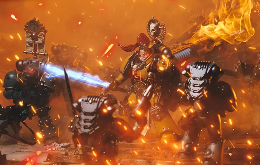 JOYTOY Warhammer 30K Imperial Fists Legion Commander Power Sword Action Figure Model Cloak Accessory Collectible