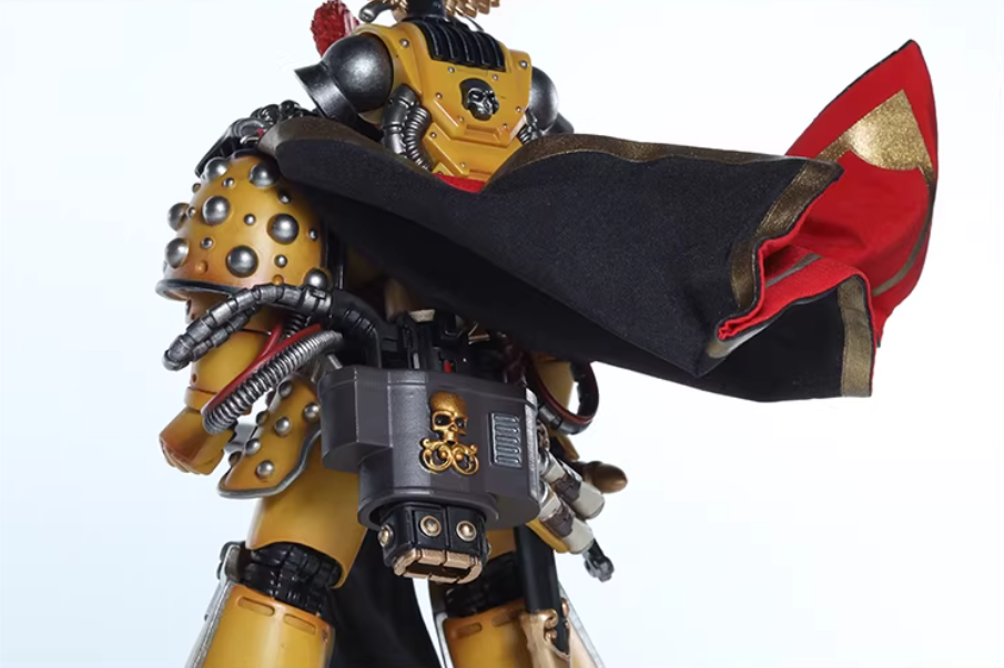 JOYTOY Warhammer 30K Imperial Fists Legion Commander Power Sword Action Figure Model Cloak Accessory Collectible