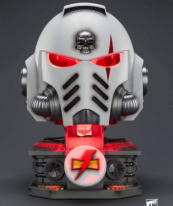 JOYTOY  Warhammer 40,000   Scale：1/1   White Scars MkX Helmet& Display Stand