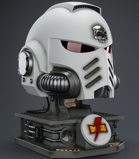 Pre-order JOYTOY  Warhammer 40,000  Scale：1/1    White Scars MkX Helmet