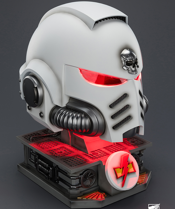 Pre-order JOYTOY  Warhammer 40,000  Scale：1/1    White Scars MkX Helmet