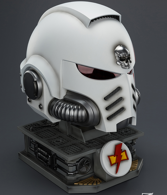 Pre-order JOYTOY  Warhammer 40,000  Scale：1/1    White Scars MkX Helmet